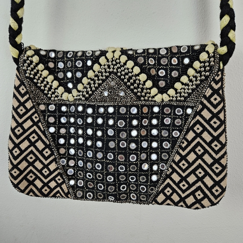 Big Buddha Womens Banjo Beading Crossbody Bag Multicolor Size 13x9x1 Boho - Picture 5 of 8
